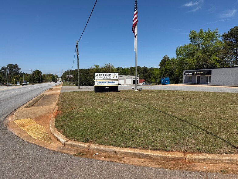 More Photos Of 3499 E River St, Anderson Convenience Store For Sale