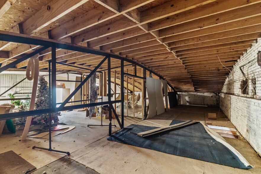 More Photos Of 1923 Lejeune Blvd, Jacksonville Office For Sale