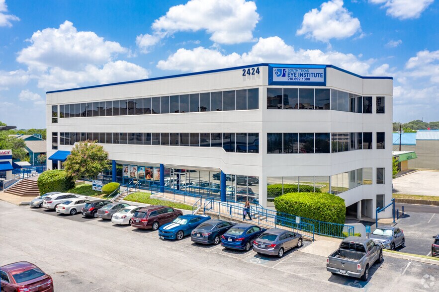 More Photos Of 2424 Babcock Rd, San Antonio Unknown For Lease