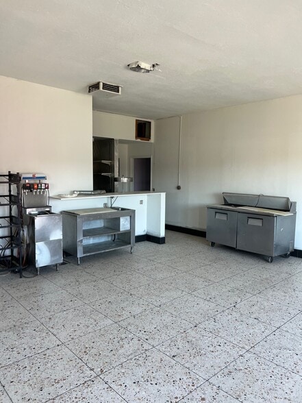 More Photos Of 9353 Greenback Ln, Orangevale Freestanding For Lease