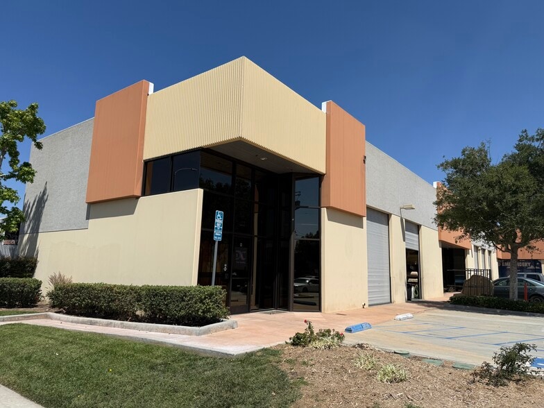 More Photos Of 9027 Canoga Ave, Canoga Park Manufacturing For Lease
