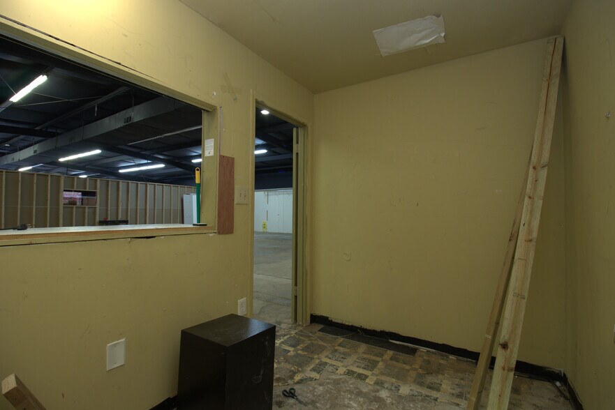 More Photos Of 6474 Ga-85 Hwy, Riverdale Freestanding For Sale