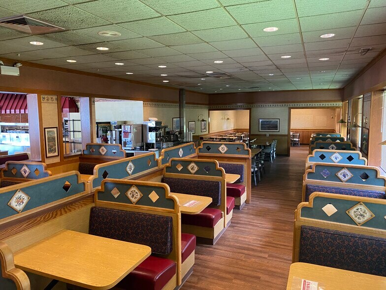 More Photos Of 200 Sheffield Dr, Delmont Restaurant For Lease