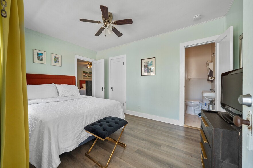 More Photos Of 741 Park Ave, Hot Springs Hotel For Sale