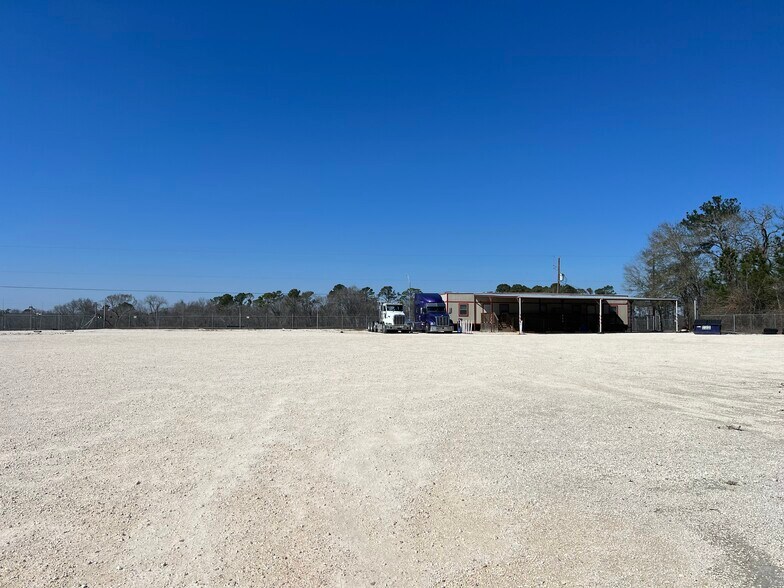 More Photos Of 20218 Crosby Fwy, Crosby Flex For Lease