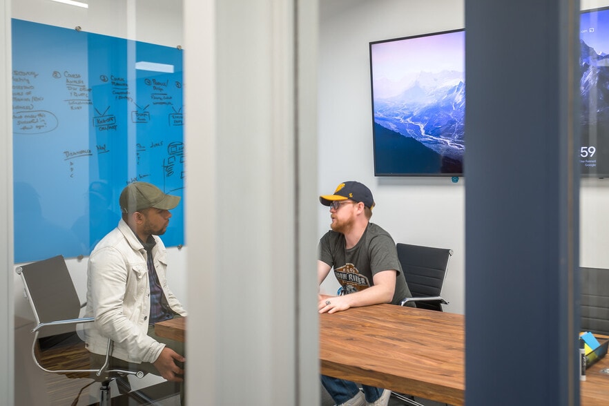More Photos Of 501 Union St, Nashville Office For Lease