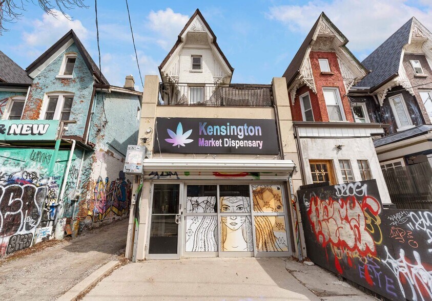 More Photos Of , Toronto Unknown For Sale