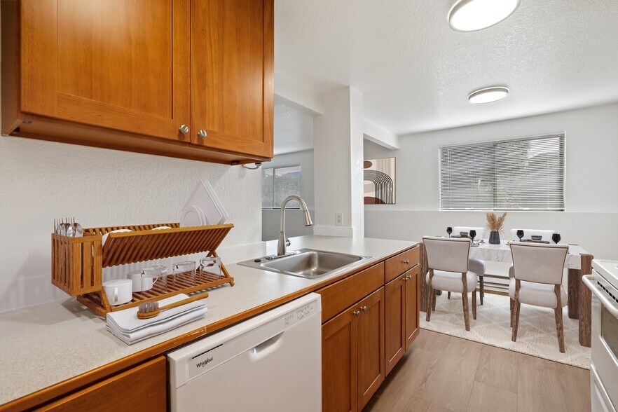 More Photos Of 712 N 143rd St, Seattle Apartments For Sale