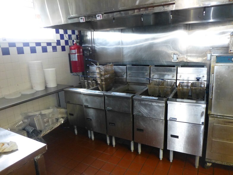 More Photos Of 359 Boston Post Rd, Westbrook Restaurant For Sale