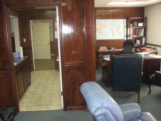 More Photos Of 147 Phipps Ave, Newton Warehouse For Sale