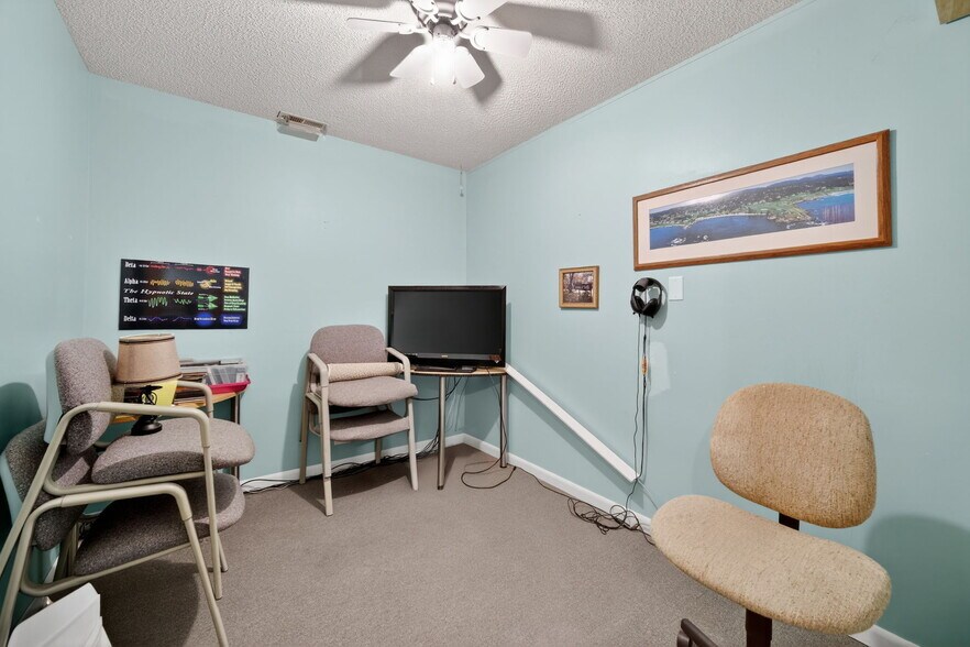 More Photos Of 0S165 Church St, Winfield Office For Sale