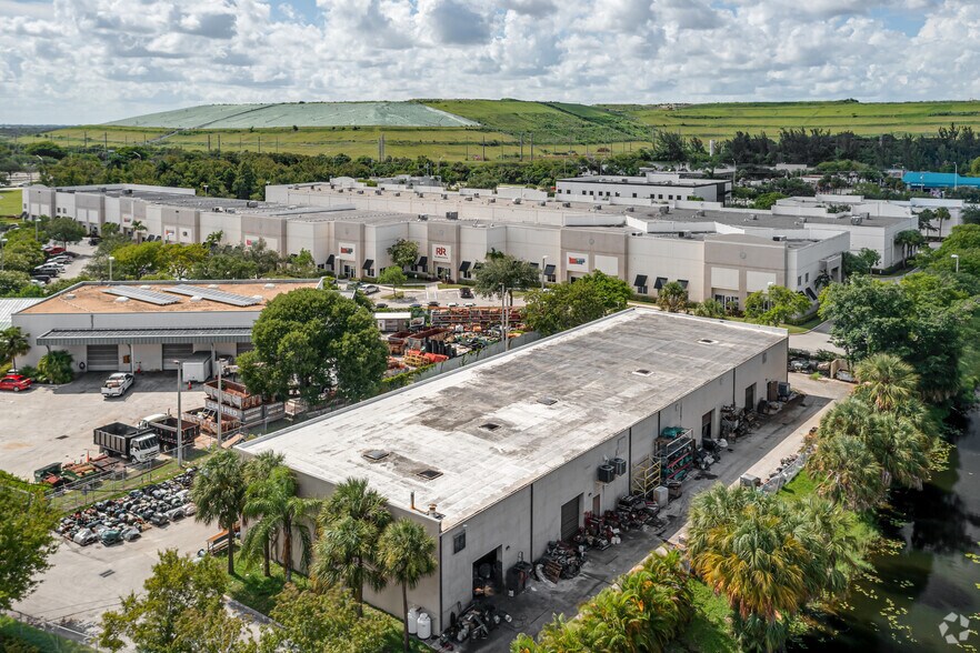 More Photos Of 2501 NW 34th Pl, Pompano Beach Warehouse For Lease