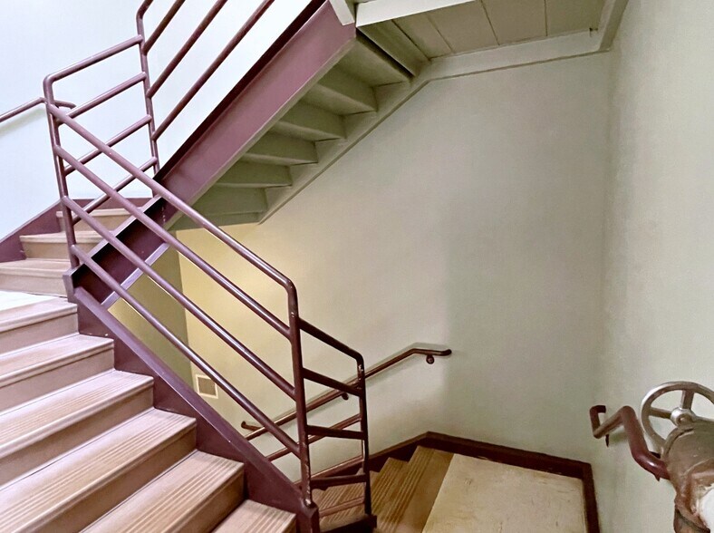 More Photos Of 281 Cambridge St, Burlington Medical For Lease