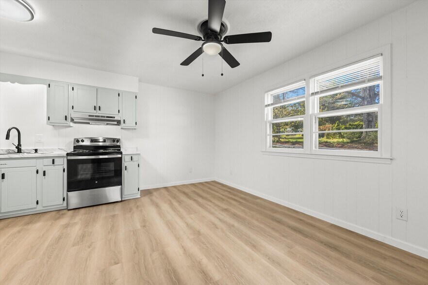 More Photos Of 71 Maple St, Clyde Apartments For Sale