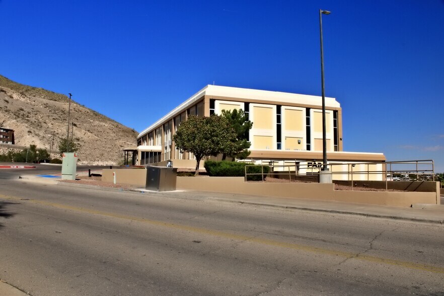 More Photos Of 1810 Murchison Dr, El Paso Medical For Lease