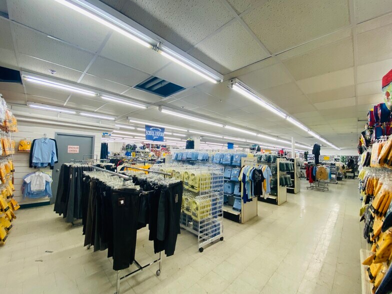 More Photos Of 1285 Broadway, Brooklyn Storefront For Lease