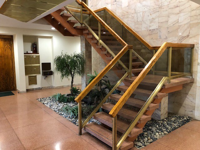 More Photos Of 5 Schuman Rd, Millwood Office For Lease