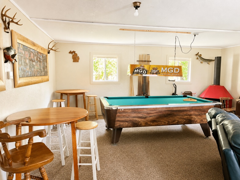 More Photos Of W17461 Norton Rd, Gould City Hotel For Sale