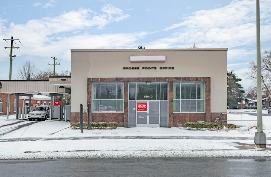 Primary Photo Of 15010 E Jefferson Ave, Grosse Pointe Bank For Lease