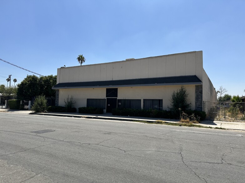 More Photos Of 431 W 10th St, San Bernardino Auto Repair For Sale
