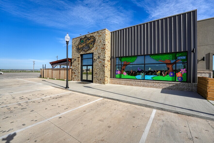 More Photos Of 13002-13070 Commerce St., Elgin Storefront Retail Office For Sale