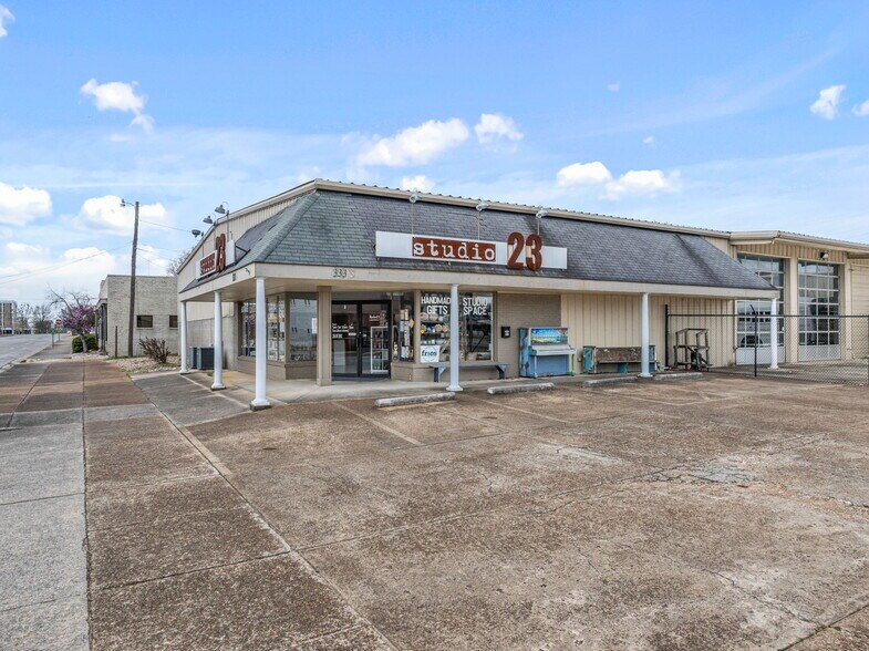 More Photos Of 333 E College St, Florence General Retail For Sale