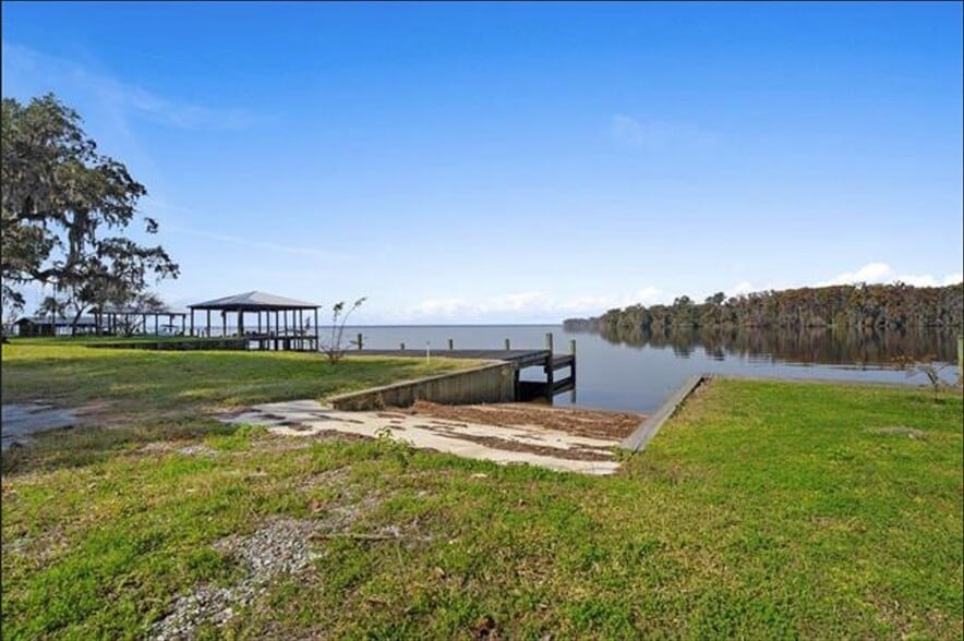 More Photos Of 13555 County Road 13 N, Saint Augustine Specialty For Sale