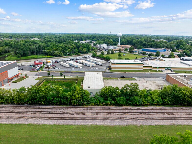 More Photos Of 1765 Busse Hwy, Des Plaines Warehouse For Sale
