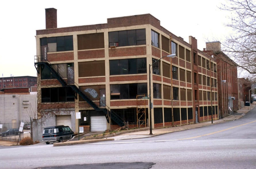 More Photos Of 419 E Oliver St, Baltimore Flex For Sale