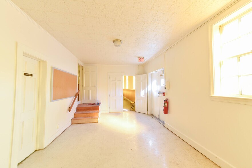 More Photos Of 3901 Raeford Rd, Fayetteville Religious Facility For Lease