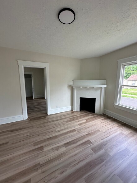 More Photos Of 470-472 Sumner St, Akron Apartments For Sale