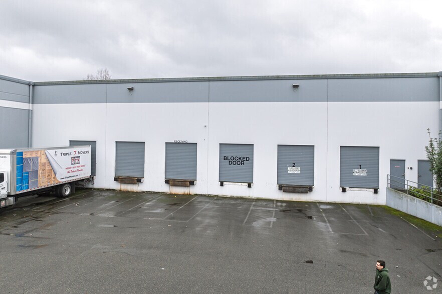 More Photos Of 1028 4th St SW, Auburn Warehouse For Lease