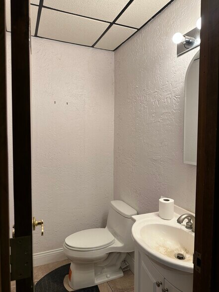 More Photos Of 5929 50th St, Lubbock Industrial For Sale