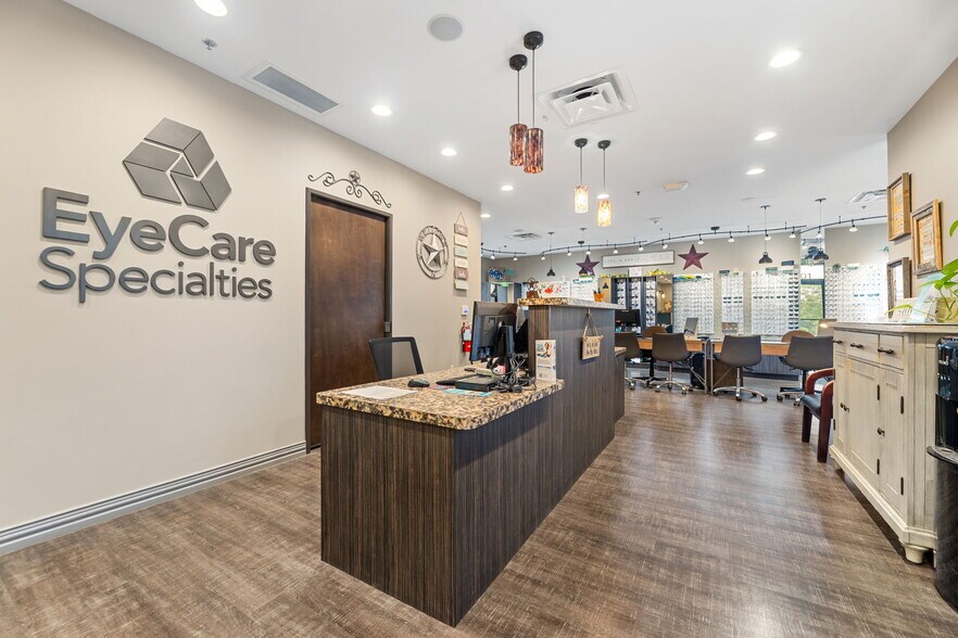 More Photos Of 2770 Virginia Pky, McKinney Medical For Sale