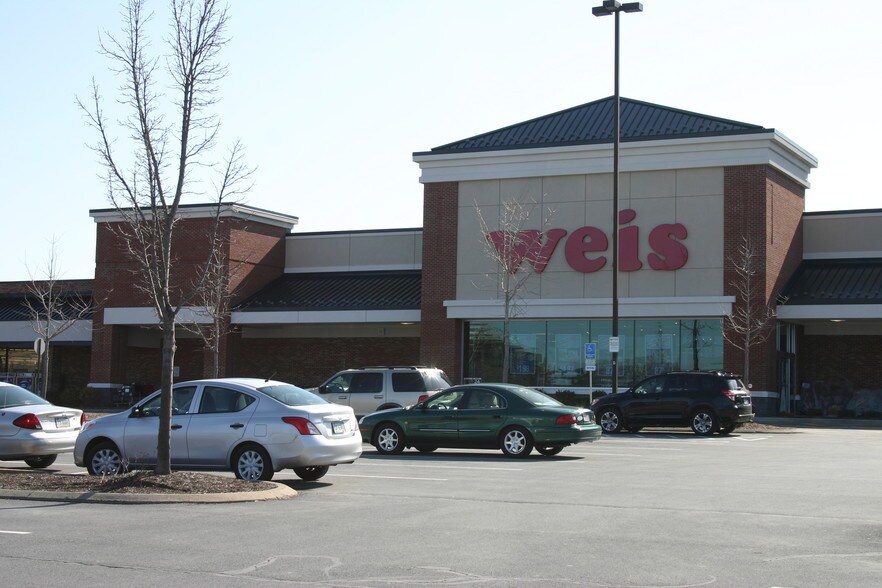 More Photos Of 100-178 Rolling Ridge Dr, State College Supermarket For Lease