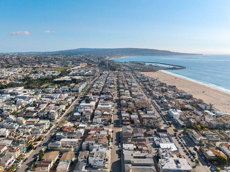 More Photos Of 825 Manhattan Ave, Hermosa Beach Apartments For Sale