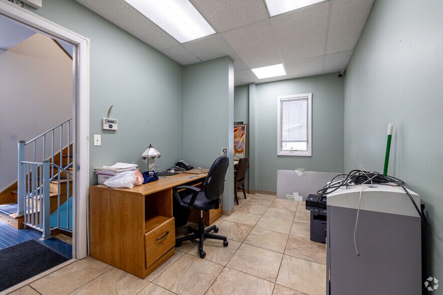 More Photos Of 914 Clifton Ave, Clifton Medical For Sale