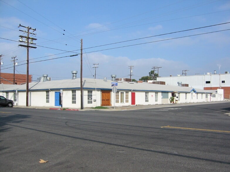 Primary Photo Of 1742-1758 Berkeley St & 3015-3017 Nebraska Ave, Santa Monica Flex For Lease