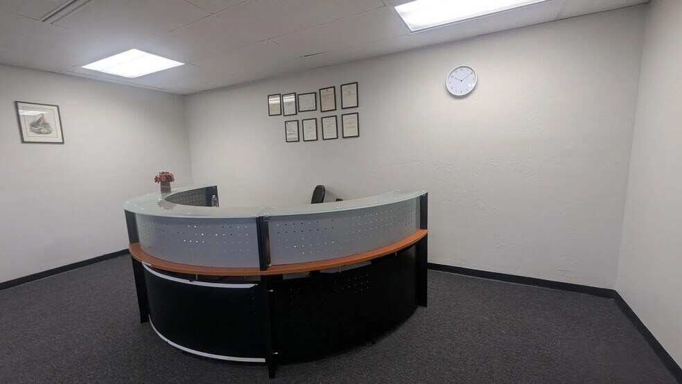 More Photos Of 2544 E University Dr, Phoenix Office For Sale