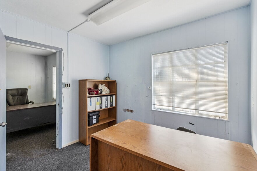 More Photos Of 1231 Lakeland Hills Blvd, Lakeland Freestanding For Sale