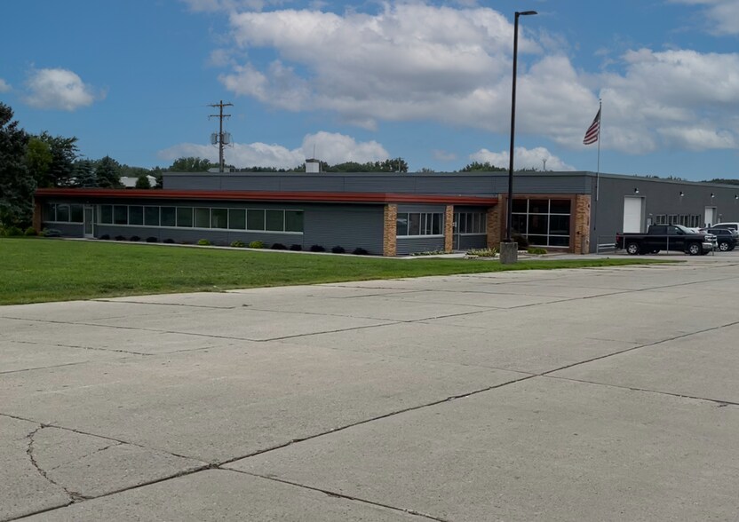 Primary Photo Of 5311 Plainfield Ave NE, Grand Rapids Manufacturing For Lease