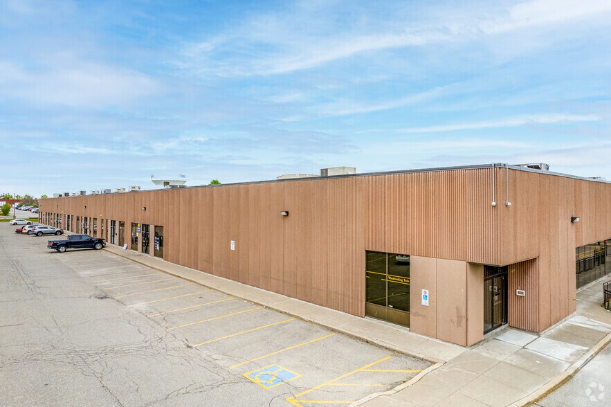 More Photos Of 1275 Morningside Ave, Toronto Warehouse For Lease
