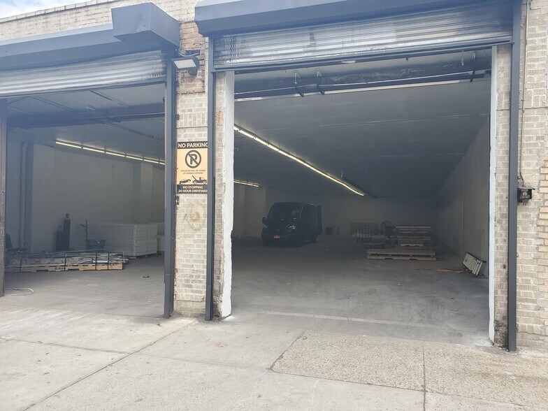 More Photos Of 105-111 Emerson Pl, Brooklyn Warehouse For Lease