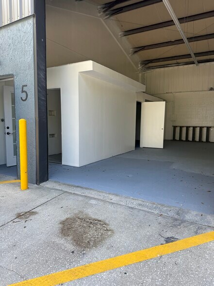More Photos Of 1046 Shadick Dr, Orange City Warehouse For Lease