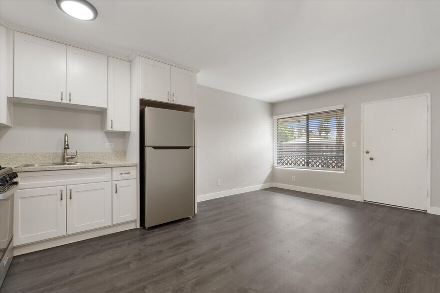 More Photos Of 1911 W 2nd St, Los Angeles Apartments For Sale