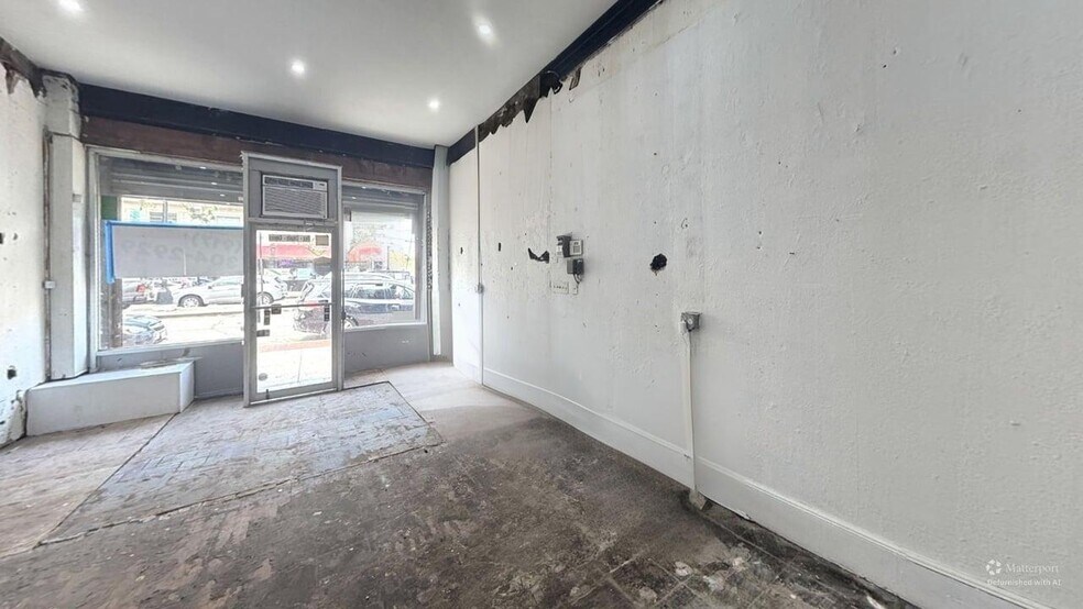 More Photos Of 188 Beach 116th St, Far Rockaway Storefront For Lease
