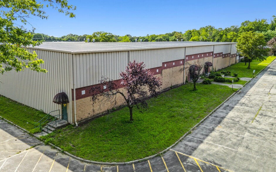 More Photos Of 1 Ironside Ct, Willingboro Manufacturing For Sale