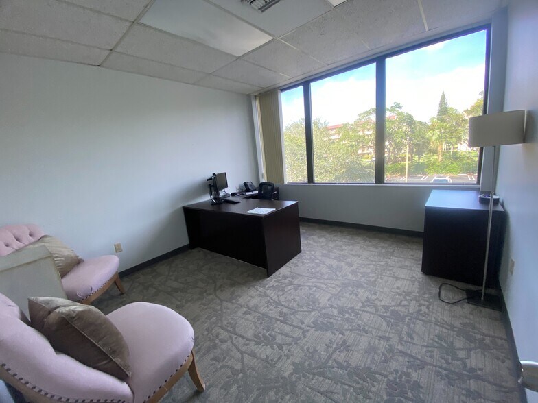 More Photos Of 6801 Lake Worth Rd, Greenacres Medical For Sale