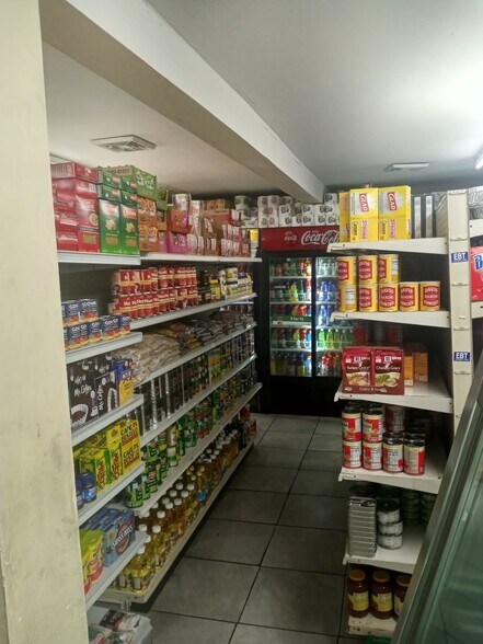 More Photos Of 17 Spring St, Trenton General Retail For Sale