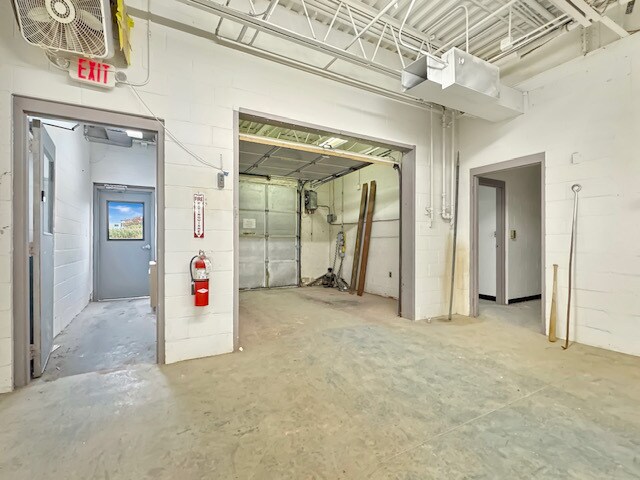 More Photos Of 22 Graf Rd, Newburyport Warehouse For Lease